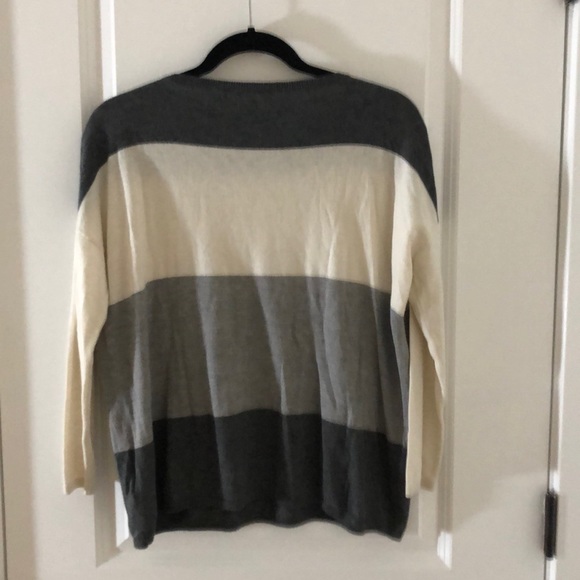 Joie Sweater White/Gray Stripes - XS - EUC - Picture 5 of 13